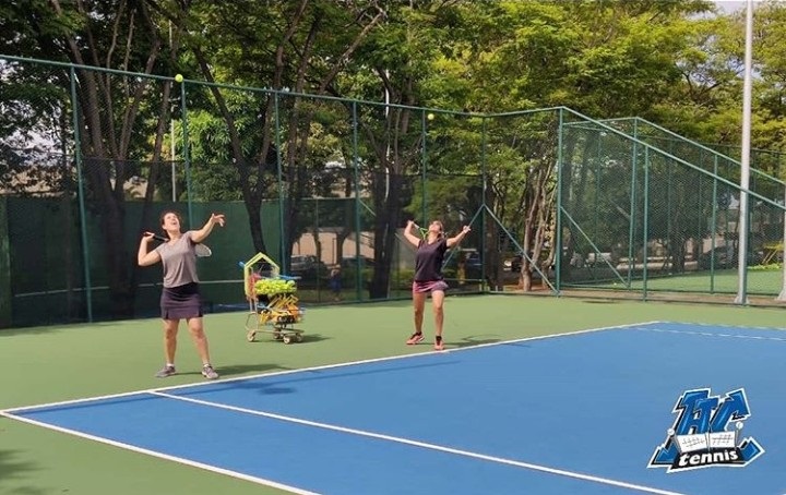 Jogar tênis ajuda a emagrecer?