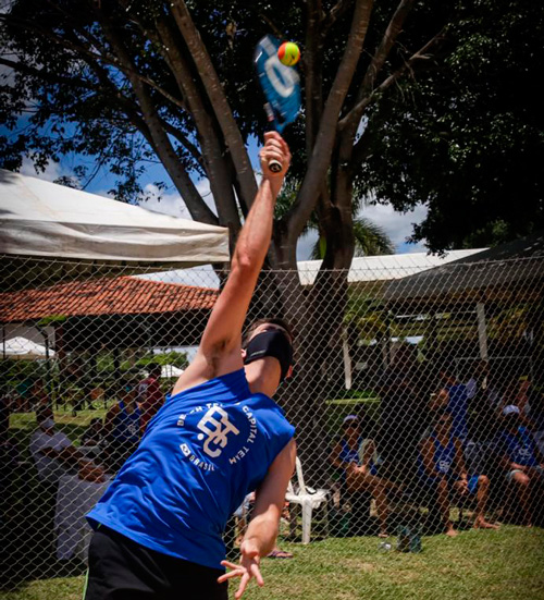 Como toda atividade física, o Beach Tennis tem inúmeros benefícios par