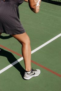 Tennis Training - Você conhece os tipos de quadras de tênis❓ Se liga nesse  post que explica pra você as características de cada uma delas 💡 #tenis  #tennisplayer #teniscuritiba #saibro #quadra #tennistraining